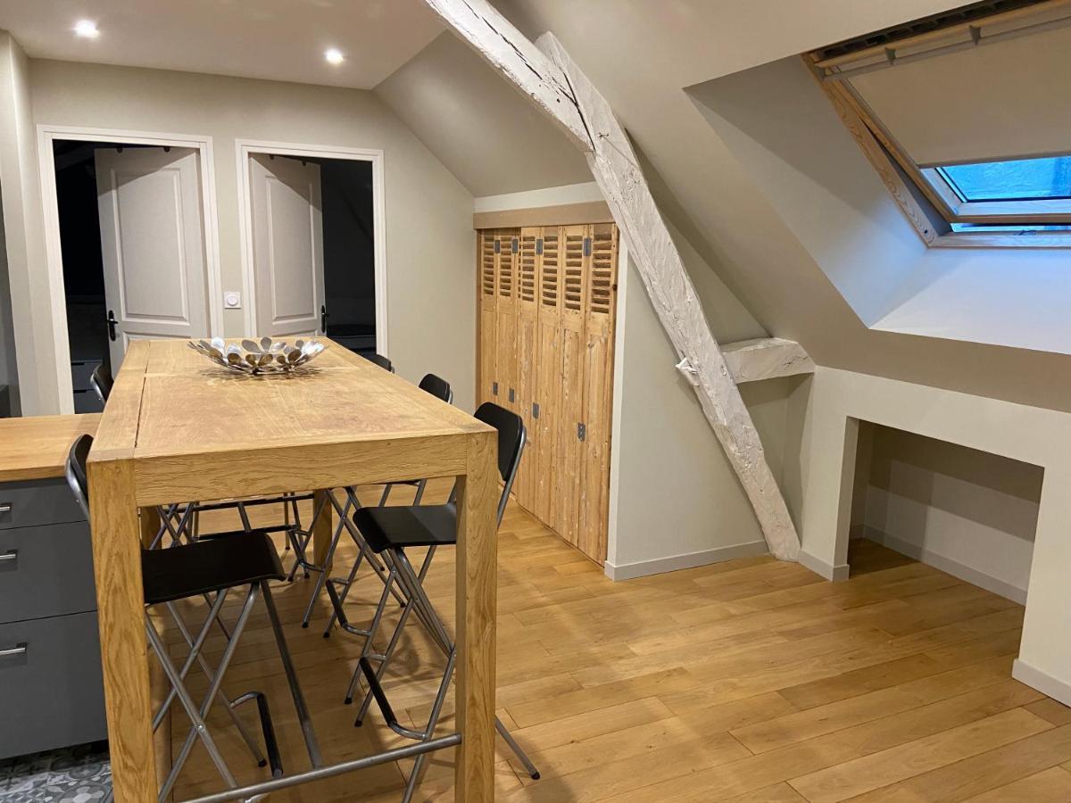 Appartement Du Chateau De La Caillerie Avoine Exteriör bild