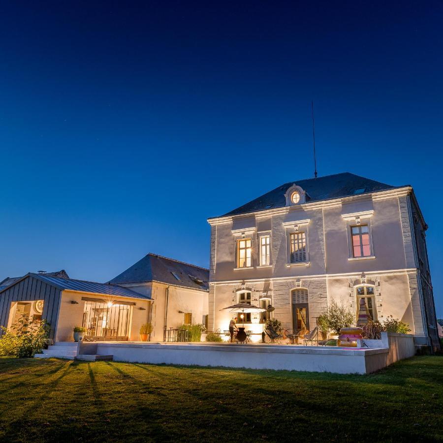 Appartement Du Chateau De La Caillerie Avoine Exteriör bild