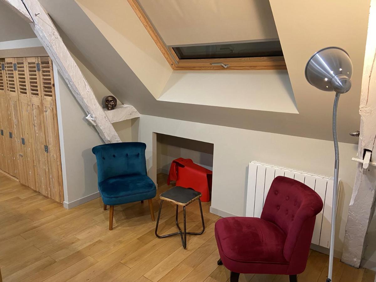 Appartement Du Chateau De La Caillerie Avoine Exteriör bild